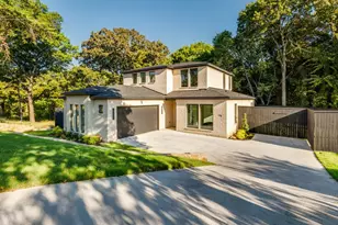 1700 Carriage Creek Dr, DeSoto, TX 75115 - Photo 2