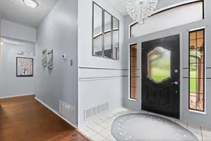 117 William Wallace Dr, Burleson, TX 76028 - Photo 4