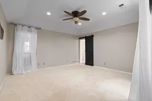 117 William Wallace Dr, Burleson, TX 76028 - Photo 18