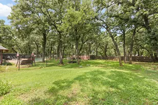 117 William Wallace Dr, Burleson, TX 76028 - Photo 30