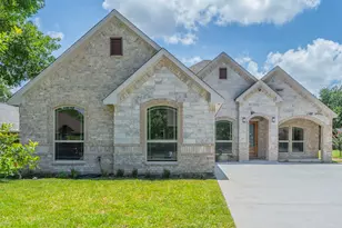 938 Fairway Dr, Duncanville, TX 75137 - Photo 1