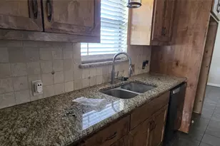 3401 Glenmont Dr, Fort Worth, TX 76133 - Photo 6