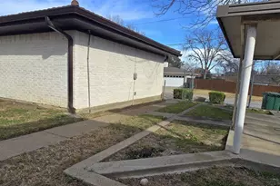 3401 Glenmont Dr, Fort Worth, TX 76133 - Photo 12