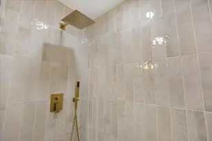 10524 Coleridge St, Dallas, TX 75218 - Photo 8