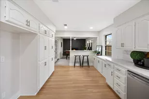 10524 Coleridge St, Dallas, TX 75218 - Photo 20