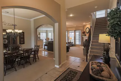 8008 Comstock Drive, Arlington, TX 76001 - Photo 6