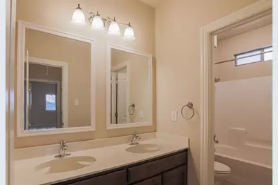 8008 Comstock Drive, Arlington, TX 76001 - Photo 22
