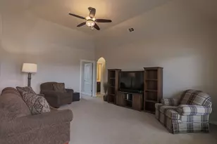 8008 Comstock Dr, Arlington, TX 76001 - Photo 18