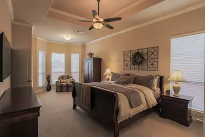 8008 Comstock Drive, Arlington, TX 76001 - Photo 4