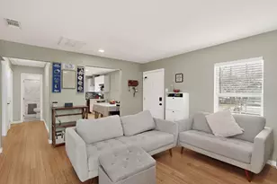 3818 Mt Everest St, Dallas, TX 75211 - Photo 4