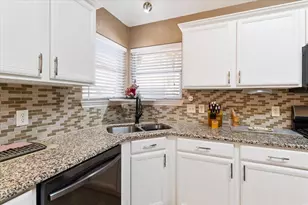 905 Forest Hollow Dr, Hurst, TX 76053 - Photo 14