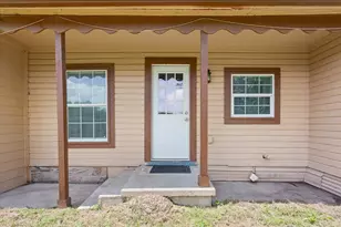 102 E Southland Ave, Marlin, TX 76661 - Photo 16
