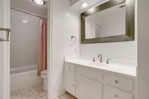 4422 Westdale Ct, Fort Worth, TX 76109 - Photo 18