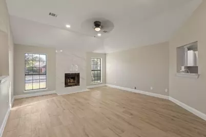 1129 Harvest Hill Lane, Lancaster, TX 75146 - Photo 4