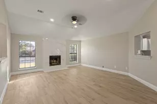 1129 Harvest Hill Ln, Lancaster, TX 75146 - Photo 4