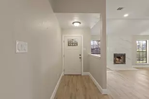 1129 Harvest Hill Ln, Lancaster, TX 75146 - Photo 2