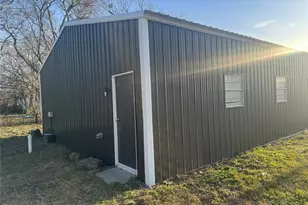 5541 Third St, Nevada, TX 75173 - Photo 2