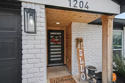 1204 Steinburg Lane, Fort Worth, TX 76134 - Photo 4