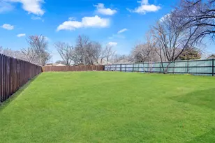 11431 Long Hill Ln, Balch Springs, TX 75180 - Photo 20