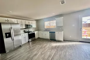 856 Towngreen Dr, Cleburne, TX 76031 - Photo 6