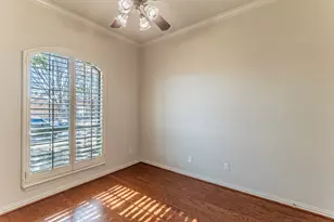 8949 Kingston Ct, North Richland Hills, TX 76182 - Photo 18