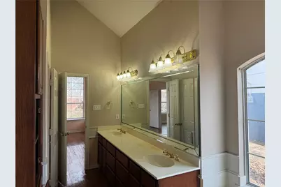 600 W Nash Street, Grapevine, TX 76051 - Photo 16