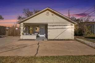 3817 E 1st St, Fort Worth, TX 76111 - Photo 2