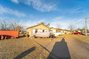 1318 W 2nd St, Breckenridge, TX 76424 - Photo 28