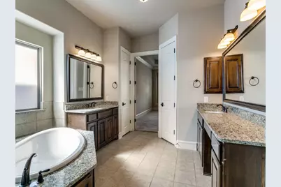 123 Alto Vista Drive, Irving, TX 75062 - Photo 22