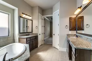 123 Alto Vista Dr, Irving, TX 75062 - Photo 22