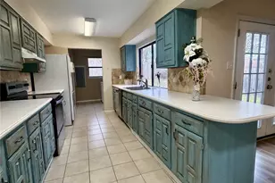 4019 Rushmoor Dr, Arlington, TX 76016 - Photo 10