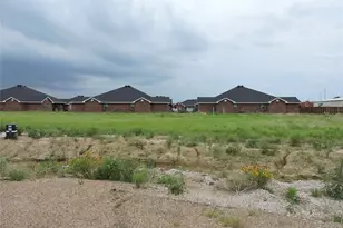 279 Victory Dr, Mabank, TX 75147 - Photo 1