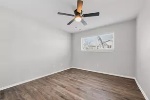 3719 Westminster Dr, Carrollton, TX 75007 - Photo 20