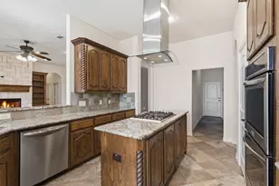 1616 Carriage Creek Dr, DeSoto, TX 75115 - Photo 8