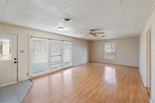 220 Hillcrest Dr, Tool, TX 75143 - Photo 6