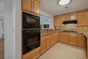 3401 Lee Pkwy, Dallas, TX 75219 - Photo 10