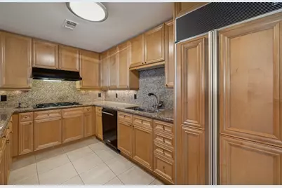 3401 Lee Parkway #2106, Dallas, TX 75219 - Photo 10