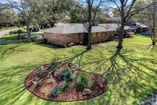 1402 Verano Dr, Dallas, TX 75218 - Photo 4