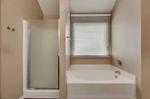 1119 Gaines Mills Rd, Grand Prairie, TX 75052 - Photo 8