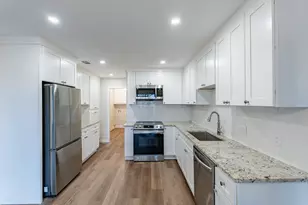 2105 Castle Oaks Dr, Arlington, TX 76012 - Photo 6