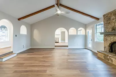 2105 Castle Oaks Drive, Arlington, TX 76012 - Photo 16