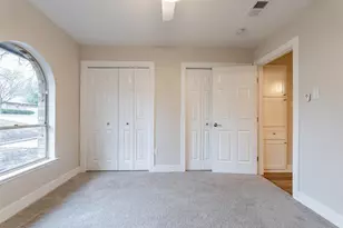 2105 Castle Oaks Dr, Arlington, TX 76012 - Photo 4