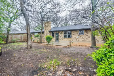 2105 Castle Oaks Drive, Arlington, TX 76012 - Photo 32
