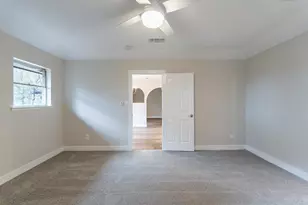 2105 Castle Oaks Dr, Arlington, TX 76012 - Photo 20