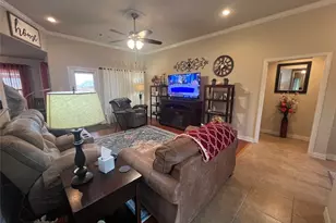312 W McAfee Dr, Mabank, TX 75147 - Photo 8