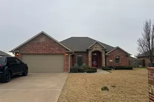 312 W McAfee Dr, Mabank, TX 75147 - Photo 1