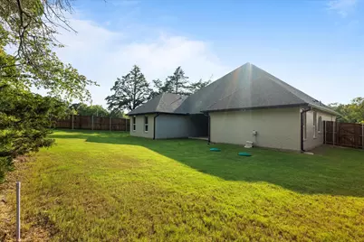 133 Pueblo Drive, Lake Kiowa, TX 76240 - Photo 30