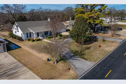 128 San Chez Drive, Lake Kiowa, TX 76240 - Photo 1