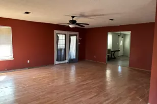 1214 Martin Luther King Dr, Livingston, TX 77351 - Photo 4