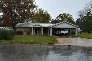 1214 Martin Luther King Dr, Livingston, TX 77351 - Photo 2